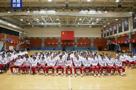 南方网评：逐梦巴黎残奥会，顽强拼搏展风采图片