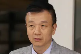于北辰抱怨没收到黄埔百年校庆邀请函，岛内媒体人：蹭民进党也没被当自己人图片