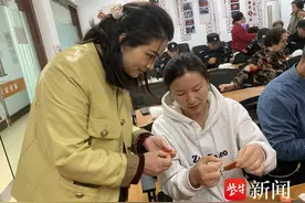 制作“柿柿如意”挂件，传递冬日美好祝福图片
