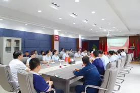 党建领航·首望先锋｜ 党建引领，促推金龙集团高质量发展图片
