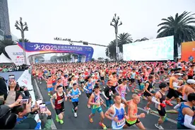 35000人起跑！2025重庆马拉松今早开赛！图片