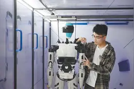 人形机器人加速商业化落地（产经观察·从新兴产业看新质生产力）图片