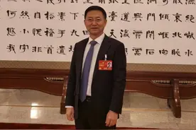 全国政协委员甘华田：建议适当调整法定最低结婚年龄，延长“育产假”至2年图片