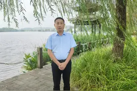 从乡村教师到“重庆市书香校长” 他用阅读之光点亮学生人生路图片