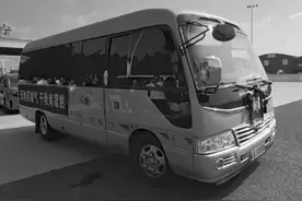 勇救三名落水娃不幸牺牲，山东英雄栾留伟魂归故里，宁阳拟为其申报烈士图片