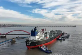河北港口今年前11个月货物吞吐量达12.66亿吨图片