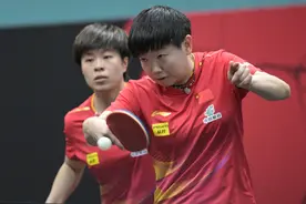 WTT新加坡大满贯：孙颖莎/王艺迪晋级女双决赛图片