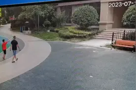 长沙男子徒手接住坠楼男童，事发两月才传开！他很骄傲：我儿子发现的图片