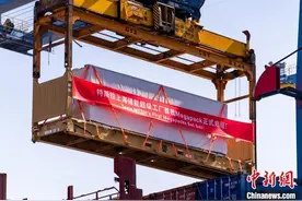上海首批特斯拉Megapack储能系统出口赴澳大利亚图片