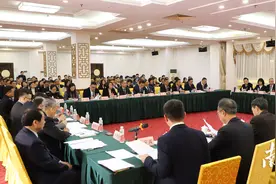两会听“潮”丨潮安代表团热议工业产业、城乡风貌，畅谈发展新路径图片
