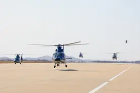 海军航空大学某团：新期班飞行学员顺利完成首次单飞图片