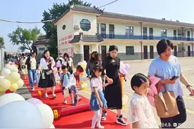 启智润“新”，共赴美好——民主小学举行新生一年级入学仪式图片