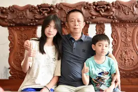 “我的外公，是超级英雄！”下跪拦车老人的外孙女用文字记录难忘经历图片