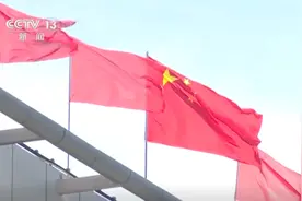 处处飘扬“中国红” 祖国各地国庆节日氛围已拉满图片