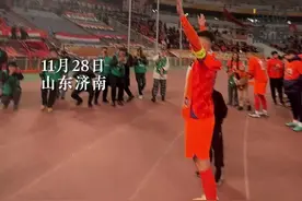 2023年泰山队最后的WE ARE ONE留给莫伊塞斯！图片