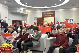 叶光富出差太空不忘妈妈生日，家人也为他准备了小“惊喜”图片