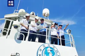 天津今日开渔，涉海部门协同护航渔船图片
