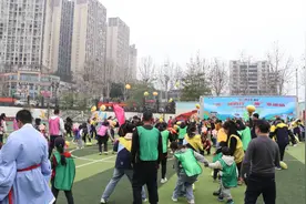 爱耳日，让爱“听”得见！图片