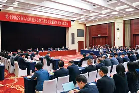瞭望 | 一座黄梅城 满城戏中人图片