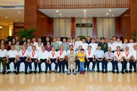 铁血铸就军魂 致敬峥嵘岁月 天津市湖北商会慰问老兵座谈会举行图片