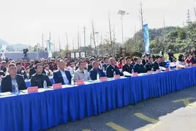 2024年“美丽乡村行”交通安全巡回宣讲活动走进娄底图片
