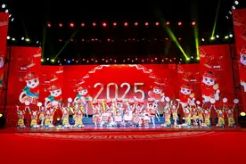 福建龙岩萌娃自己“年度大戏”！刚刚上演图片