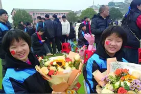 这对双胞胎姐妹花将同赴北大筑梦图片