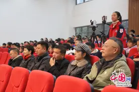 乐山嘉州学校：社团建设显成效，轻歌曼舞迎新年图片