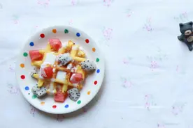 舌尖上的BB餐｜酸奶果粒华夫饼图片