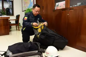 黑暗中的一束光——记国家安全生产应急救援中心副主任兼总工程师肖文儒图片
