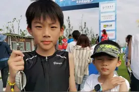 7岁就有6块腹肌！杭州“小铁人”兄弟一周玩转6个体育项目图片