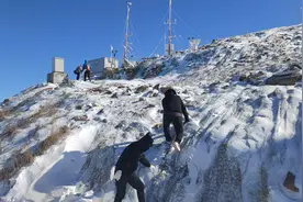 冒风雪抗严寒 气象尖兵力保冬奥核心赛区气象探测设备正常运行图片
