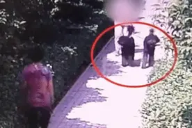 “狗咬老人”事件，被翻出旧案图片