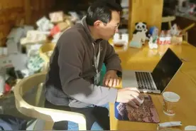 “丁真背后的男人”杜冬正式卸任：我不认为我是丁真的导师图片