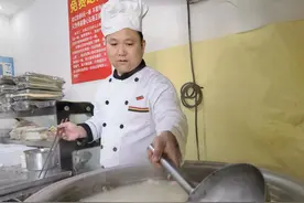 因遭掌掴而走红的“羊肉哥”：寒了的心又被陌生人焐热了图片
