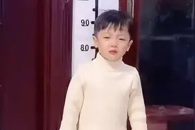 连母狗都追我！萌娃哭诉“女孩子那么厉害还要保护”逗乐网友图片