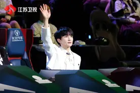 明晚周深被“套路”献上《2060》舞蹈首秀图片