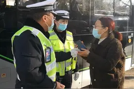 丈夫认领妻子丢失手机不知密码拿不走，网友：好老公标配图片