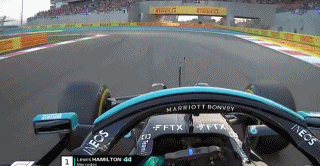 F1大结局：安全车搅局，维斯塔潘最后一圈反超汉密尔顿，生涯首夺年度总冠军图片