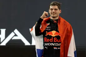 赛车——维斯塔潘加冕F1年度总冠军图片