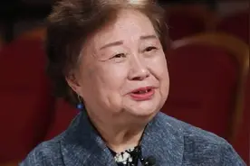 金鸡40年影人访谈 陆小雅分享创作《红衣少女》感悟和心得视频封面