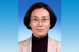 江西省委副书记吴忠琼兼任中国井冈山干部学院第一副院长图片