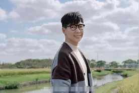 马来西亚歌手品冠称表哥染疫过世 亲哥也确诊图片