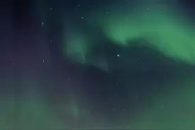 孙燕姿的《绿光》和凡尔纳的冒险小说不谋而合？丨夜问图片