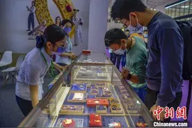 中国黄金消费市场渐回暖“古法金”饰品获年轻消费者青睐图片