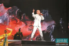 曾小敏张卫健演绎“侠骨柔情”图片