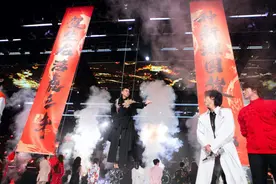 从全场嘉宾舞狮贺年到言承旭的《漠河舞厅》，这场年货节玩出青春特色图片