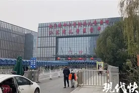揪心！姐妹俩相继住进ICU，病因不明图片