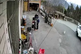 长沙媳妇3年没回四川，突然出现在爸妈面前，笑着笑着就哭了图片