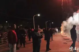 957万元天价成交！宁波渔民一网捞起2450多公斤野生大黄鱼！“29年第一次，运气爆棚！”图片